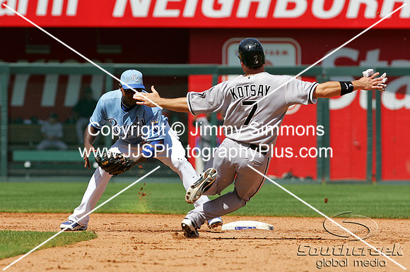 MLB BASEBALLL 2010: August 22 Kansas City Royals  defeat Chicago White Sox 3-2