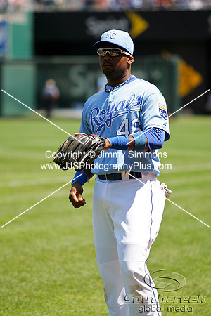 MLB BASEBALLL 2010: August 22 Kansas City Royals  defeat Chicago White Sox 3-2