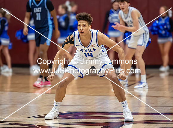 JJS250228_Quincy_vs_East_040